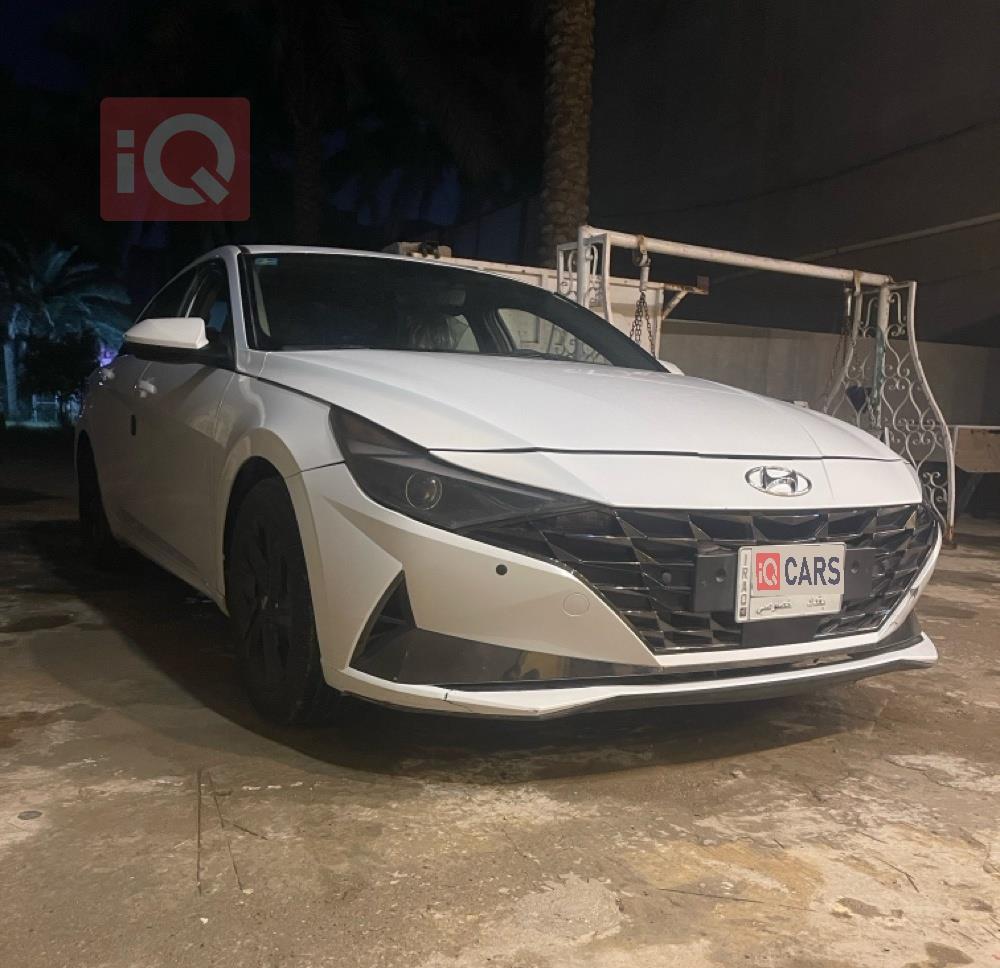 هیۆندای ئەلەنترا